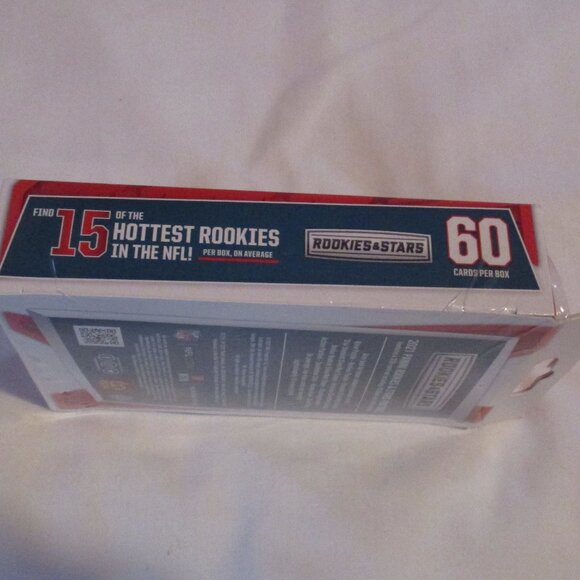 2021 NFL ROOKIES & STARS FOOTBALL HANGER BOX - Picture 2 of 4